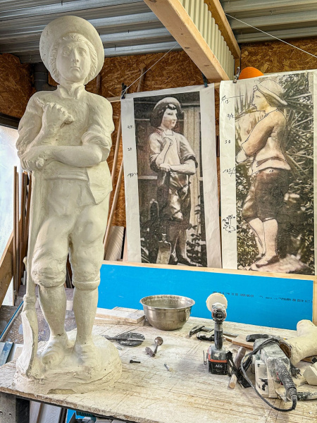 RecreationStatuesMTL1r